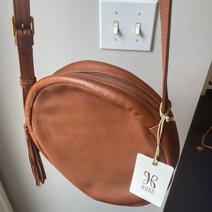 HOBO Groove Crossbody in Toffee (retired style and color)